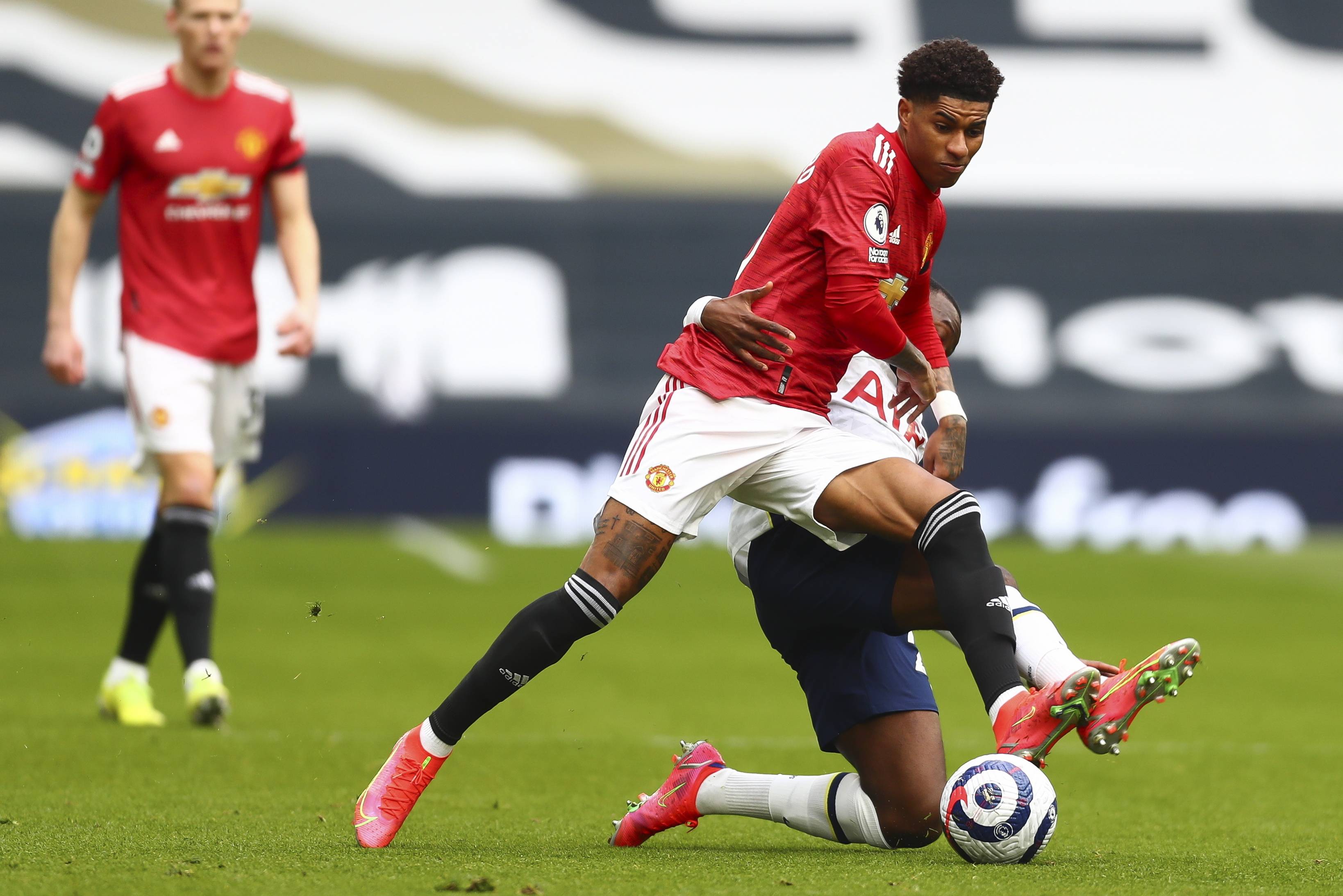 员所携带的 员所携带的